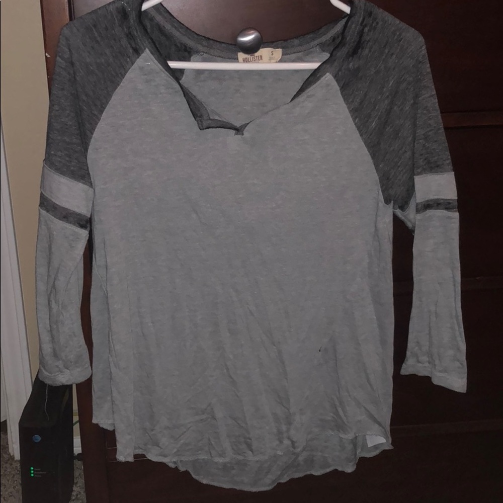 hollister half sleeve shirt